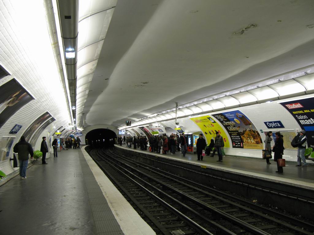 metro-opera-l7-01